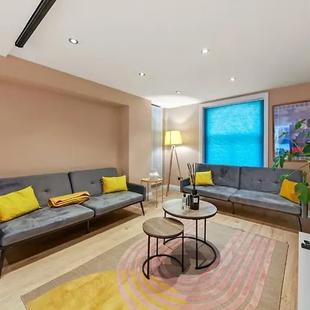 Apartment Stylish In Euston And Near Camden With Private Roof Terrace