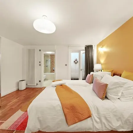 Apartment Stylish In Euston And Near Camden With Private Roof Terrace