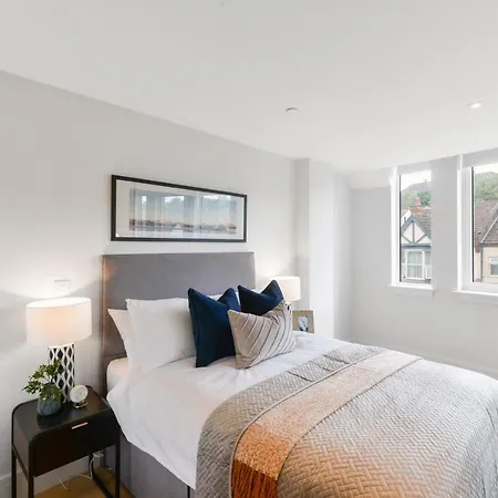 Apartment Stunning 1 Bed Studio Flat With Free Parking And Free Wifi In Capella Court *