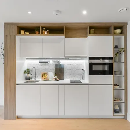 Apartment Stunning 1 Bed Studio Flat With Free Parking And Free Wifi In Capella Court Purley