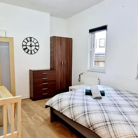 Apartment Lovely Studio- Aldgate East Stn *