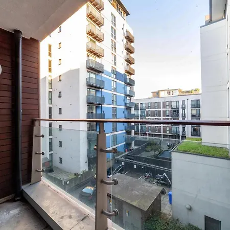 Apartment The Bridge Collection London