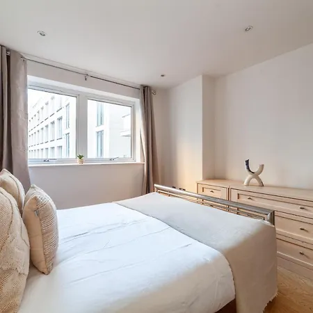 The Bridge Collection Apartment *
