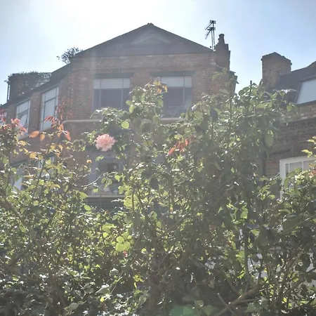The Rose Terrace - 2bd Kentish Town Holiday home *