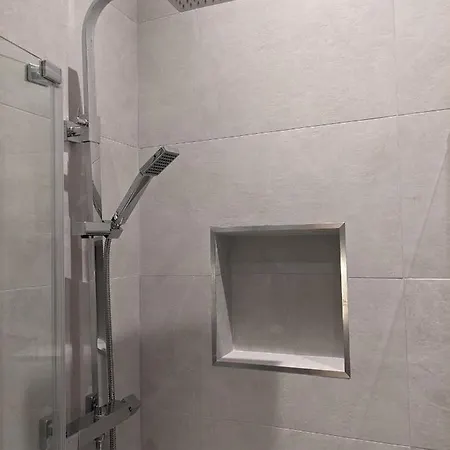 Apartment Modern Aptmt, 2 Stops To Central London, Smart Lock, Netflix
