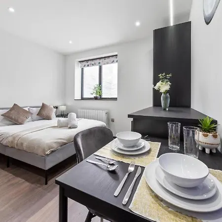 Serviced Golders Nw11 London