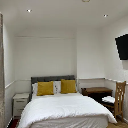 Guest house Double With Free Wifi Keedonwood Road Bromley
