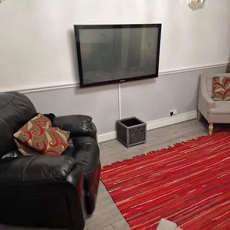 Holiday home 4 Bedroom Luxury With Garden In East London Wanstead
