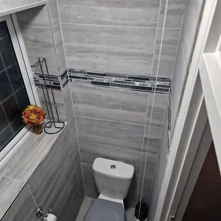 Holiday home 4 Bedroom Luxury With Garden In East London *
