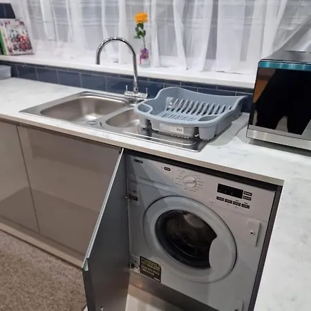 4 Bedroom Luxury With Garden In East London Holiday home Wanstead
