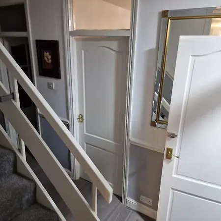 4 Bedroom Luxury With Garden In East London Wanstead