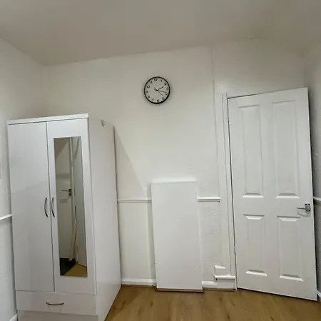 Guest house Keedonwood Road Bromley, With Free Wifi
