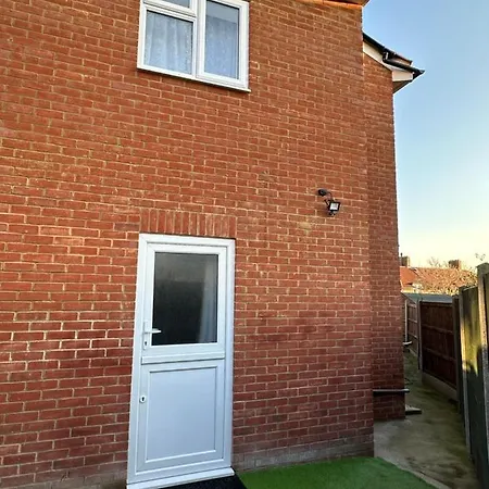 Guest house Double With Free Wifi Keedonwood Road Bromley