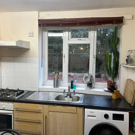 Spacious Bright Double