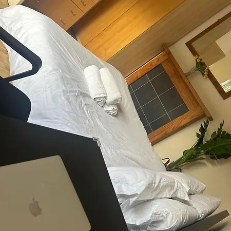 Spacious Bright Double * London