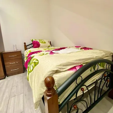 Lovely One Bed In