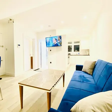 Lovely One Bed In London
