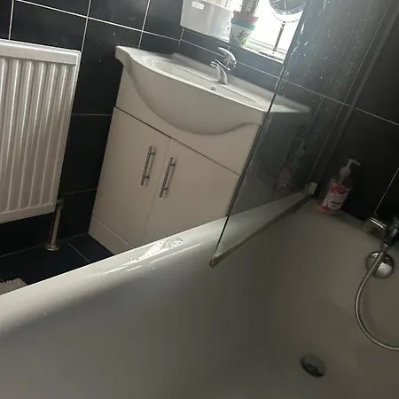 Spacious Bright Double *