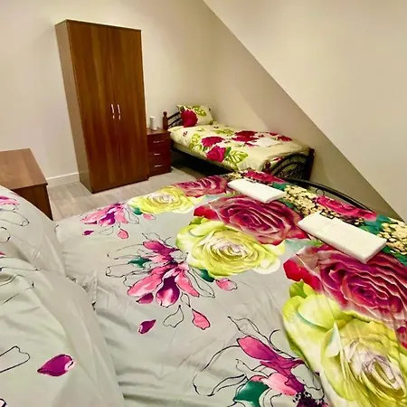 Lovely One Bed In Apartment London