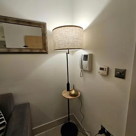 Luxury In Canary Wharf Apartment