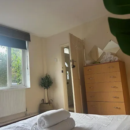 Spacious Bright Double Homestay *