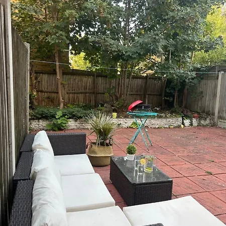 Spacious Bright Double * London