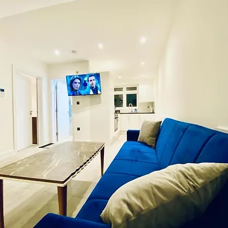 Lovely One Bed In London