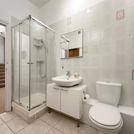 Hannah Place Near Finsbury Park - 4 Double Beds, Ideal For Families, Max 8 People