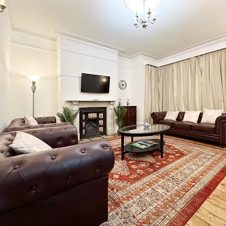 Hannah Place Near Finsbury Park - 4 Double Beds, Ideal For Families, Max 8 People Apartment London