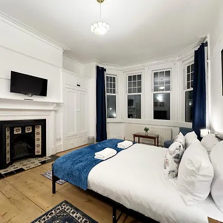 Hannah Place Near Finsbury Park - 4 Double Beds, Ideal For Families, Max 8 People *