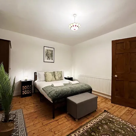 Hannah Place Near Finsbury Park - 4 Double Beds, Ideal For Families, Max 8 People *