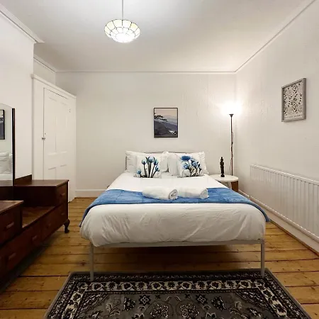 Hannah Place Near Finsbury Park - 4 Double Beds, Ideal For Families, Max 8 People