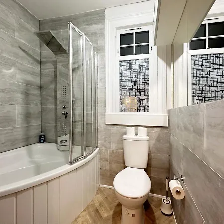 Hannah Place Near Finsbury Park - 4 Double Beds, Ideal For Families, Max 8 People Apartment *