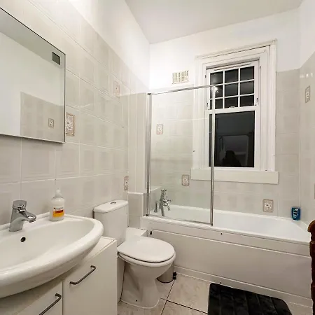 Hannah Place Near Finsbury Park - 4 Double Beds, Ideal For Families, Max 8 People Apartment