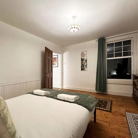 Apartment Hannah Place Near Finsbury Park - 4 Double Beds, Ideal For Families, Max 8 People *