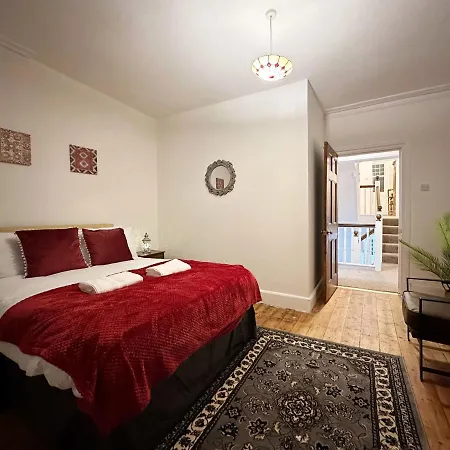 Hannah Place Near Finsbury Park - 4 Double Beds, Ideal For Families, Max 8 People *