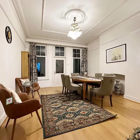 Hannah Place Near Finsbury Park - 4 Double Beds, Ideal For Families, Max 8 People