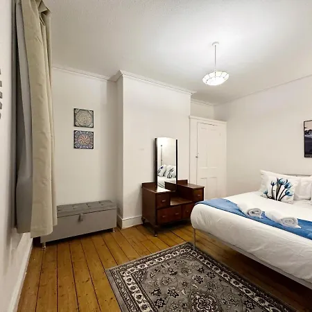 Hannah Place Near Finsbury Park - 4 Double Beds, Ideal For Families, Max 8 People London