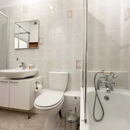 Hannah Place Near Finsbury Park - 4 Double Beds, Ideal For Families, Max 8 People London