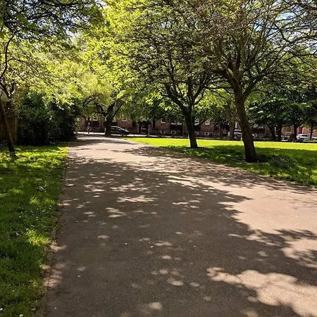 Apartment Bright & Spacious 1br Duplex, Islington, Angel *