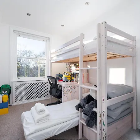 Bright Belgravia By Underthedoormat London