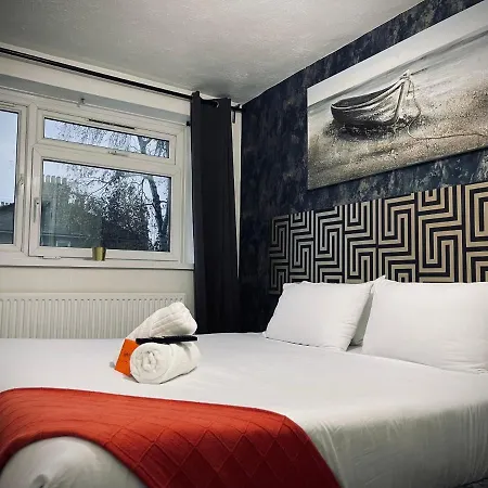 R2 Superking Sized Bed & 65