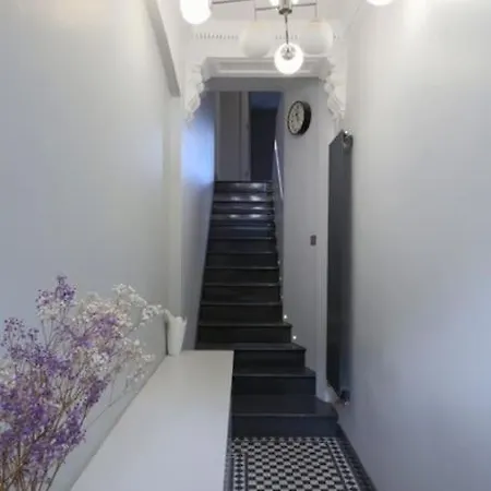Stylish In Fulham Zone 2 With Private Roof Terrace
