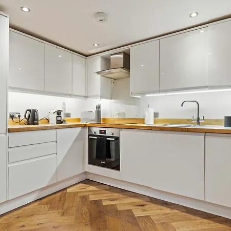 Luxurious 2-bed With Private Sauna By Dena Elite Collection Holiday home