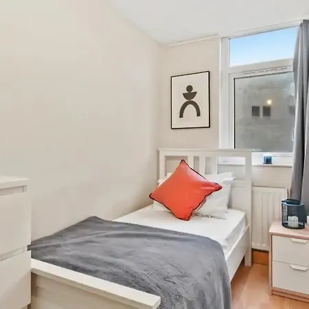 Westbourne Park Hububb * London