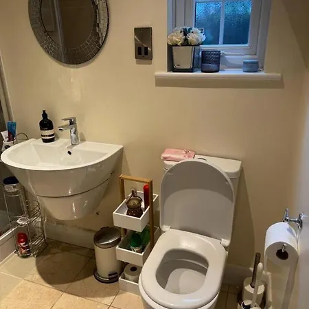 Cosy And Lovely 4-bed House In Stanmore 펜션 *