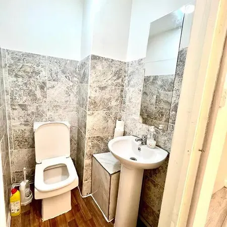 Brilliant One Bedroom Flat In London