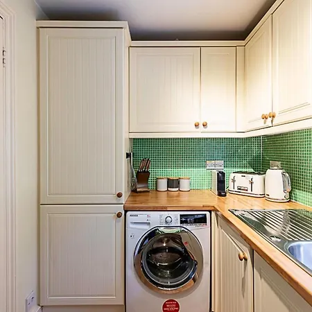 Cosy Flat In Battersea Park Londra