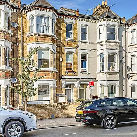 Cosy Flat In Battersea Park Appartamento