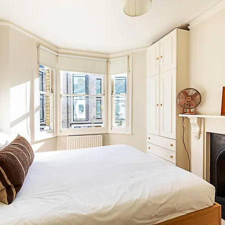 Cosy Flat In Battersea Park Appartamento